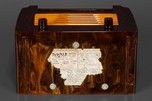 Swirled Brown+ Yellow Insert Grille DeWald A-502 ’Step-Top’ Catalin Radio